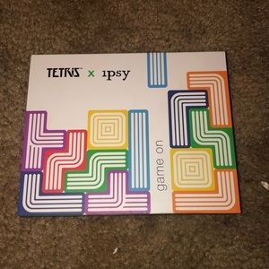 Eyeshadow pallet Tetris X Ipsy